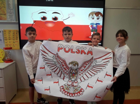 SP2 czci 105. rocznicę odzyskania przez Polskę Niepodległości