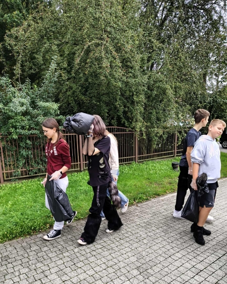 Sprzątanie Świata 2025 klasa 7a