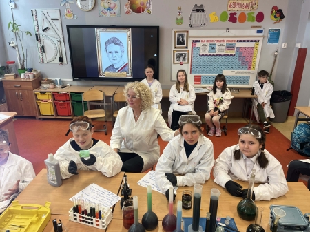 ''Kobieta wczoraj, dziś i jutro'' - podsumowanie projektu w klasie 3b